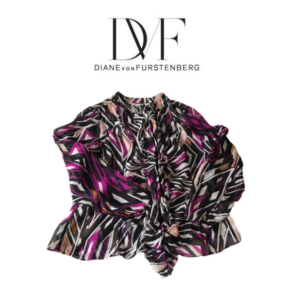 Diane Von Furstenberg Tops - Diane Von Furstenberg Blouse. Sz M